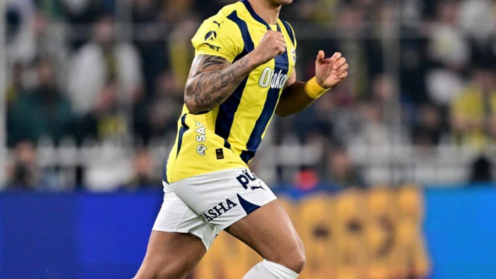 Diego Carlos için Fenerbahçe yönetimini kızdıran teklif! Masaya bile oturulmadı